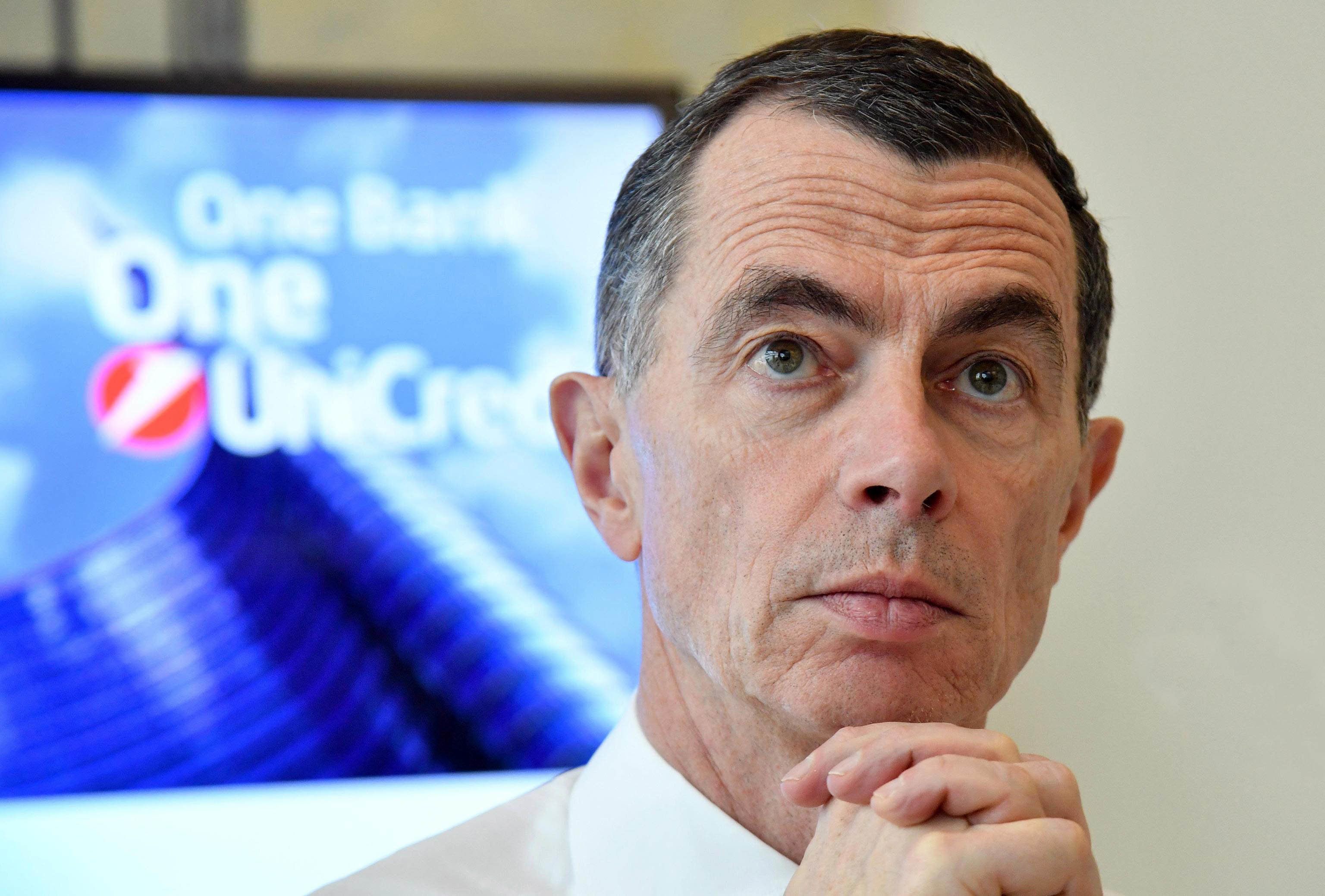 Conti ok ed esuberi, Mustier fa ricchi i soci