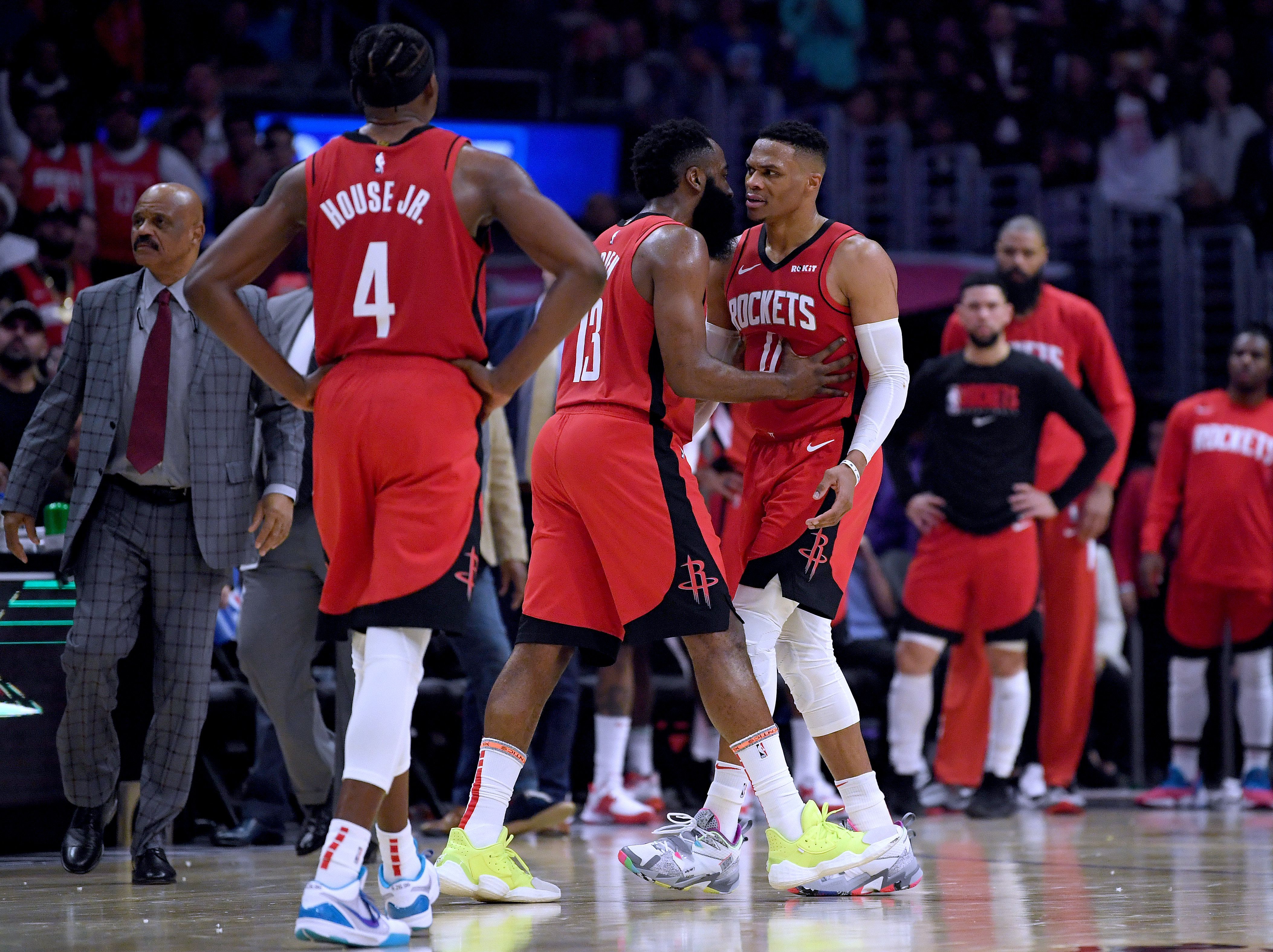 Despite nice win over Lakers, no end in sight for Rockets title drought