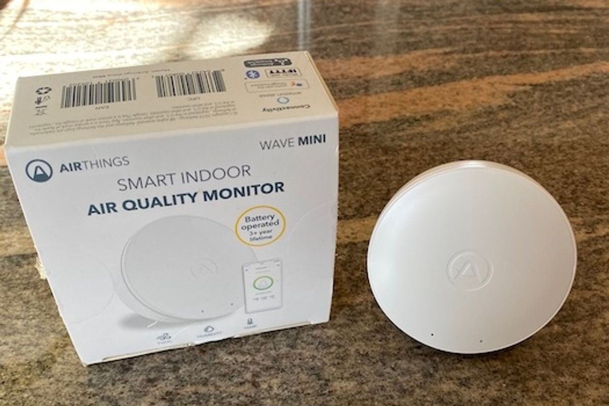 photo of Airthings Wave Mini on a counter.