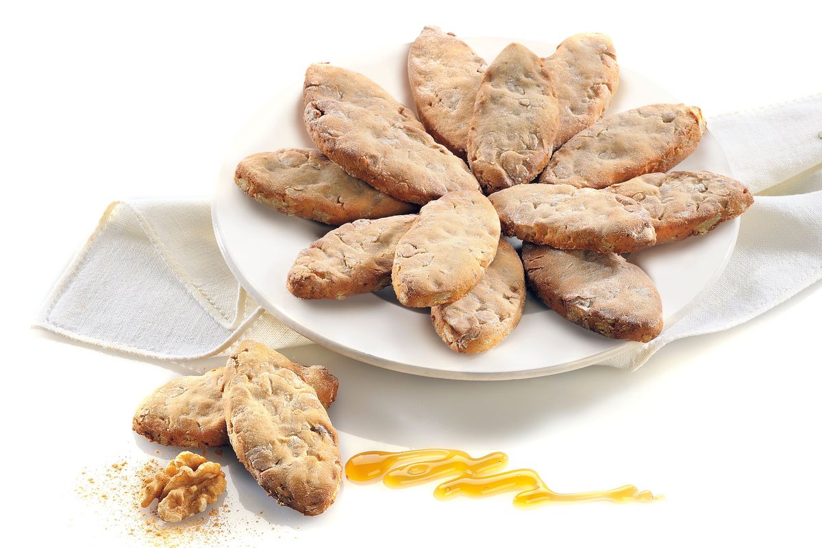 Valentino e Caterina. I santi che rendono più dolce tutta l’Italia