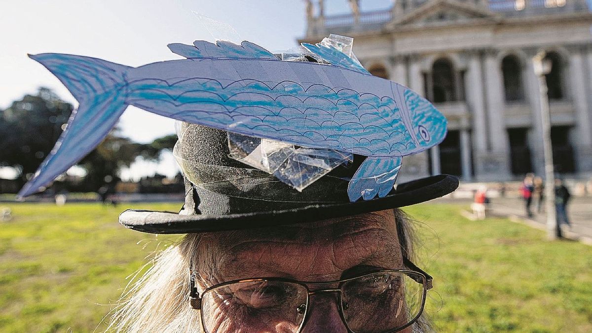 Il potere prospera sul «debolismo di Stato»