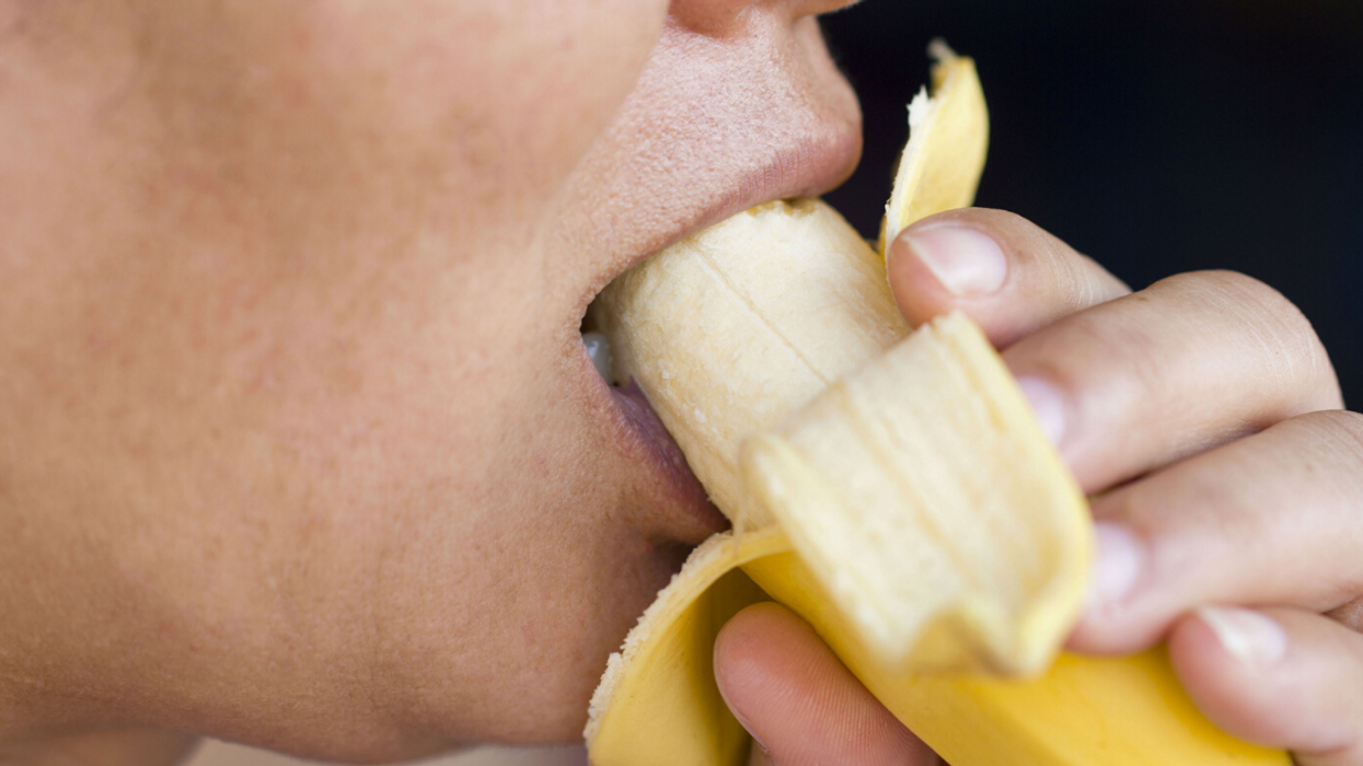 Office Potluck Turns Comically Awkward After Someone Realizes They're Allergic To Bananas