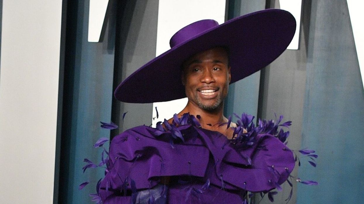 Photo Of Billy Porter Taking A Load Off In His Beautiful Oscars Ballgown Was Giving Us All Some Comfort Realness