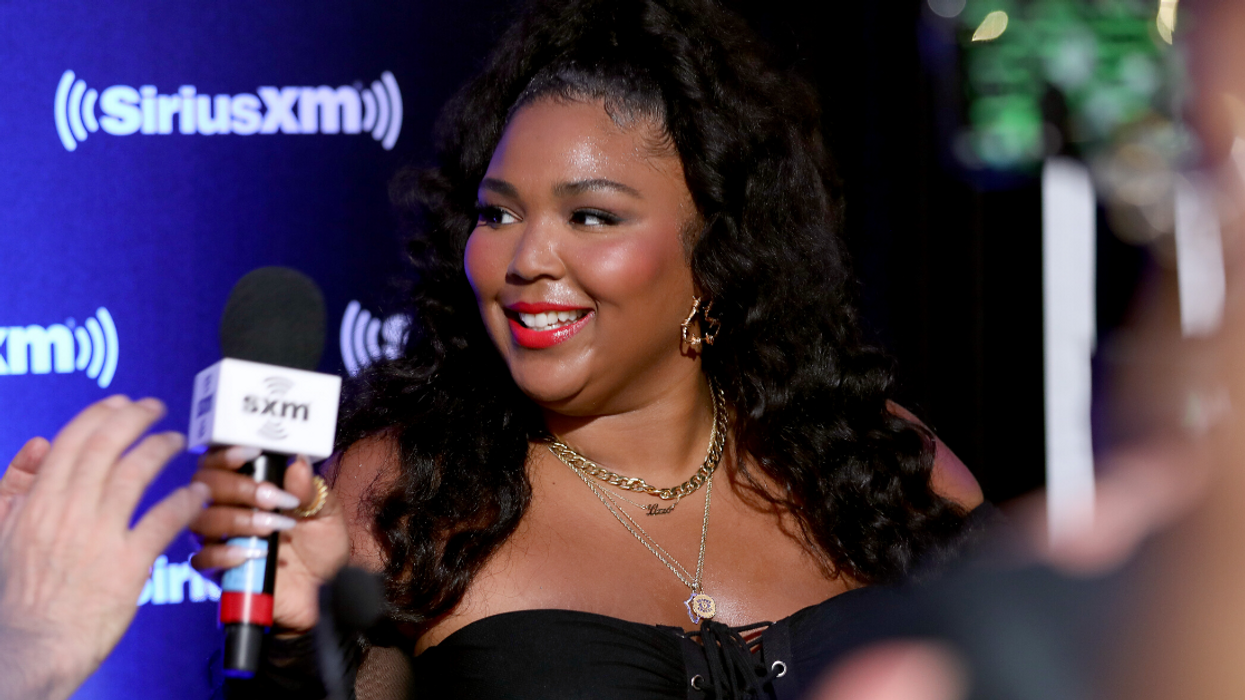 Twitter Comes To Lizzo's Defense After She's Body-Shamed For Paparazzi Bikini Photos