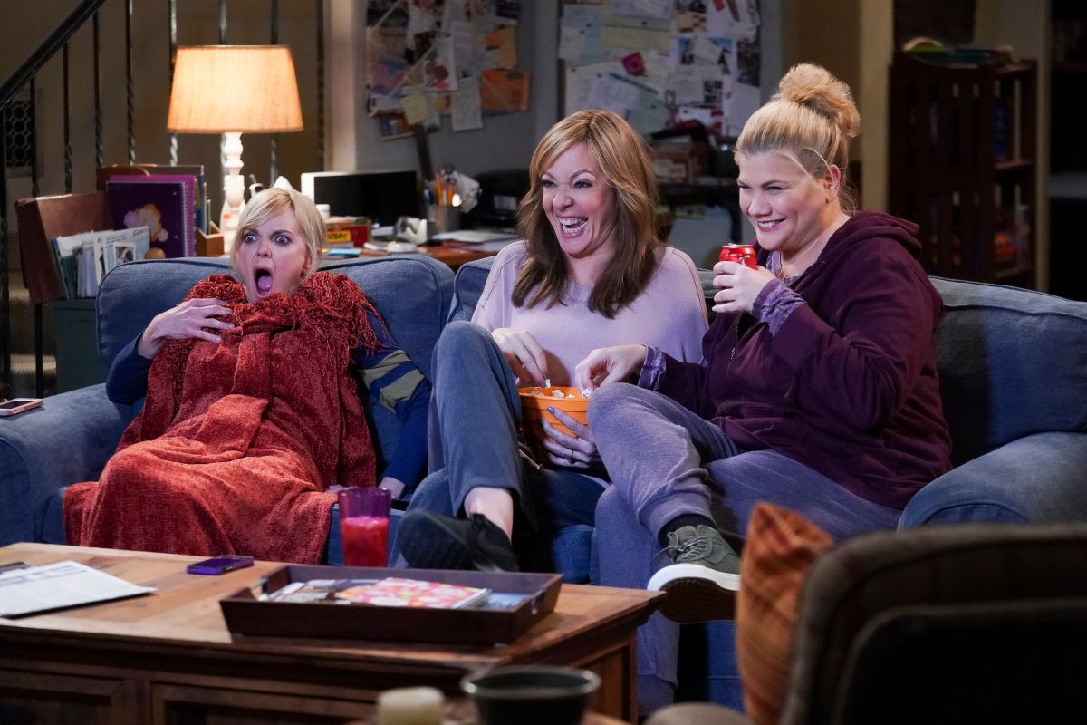 Anna Faris, Allison Janney, and Kristen Johnston on the set of TV show Mom.