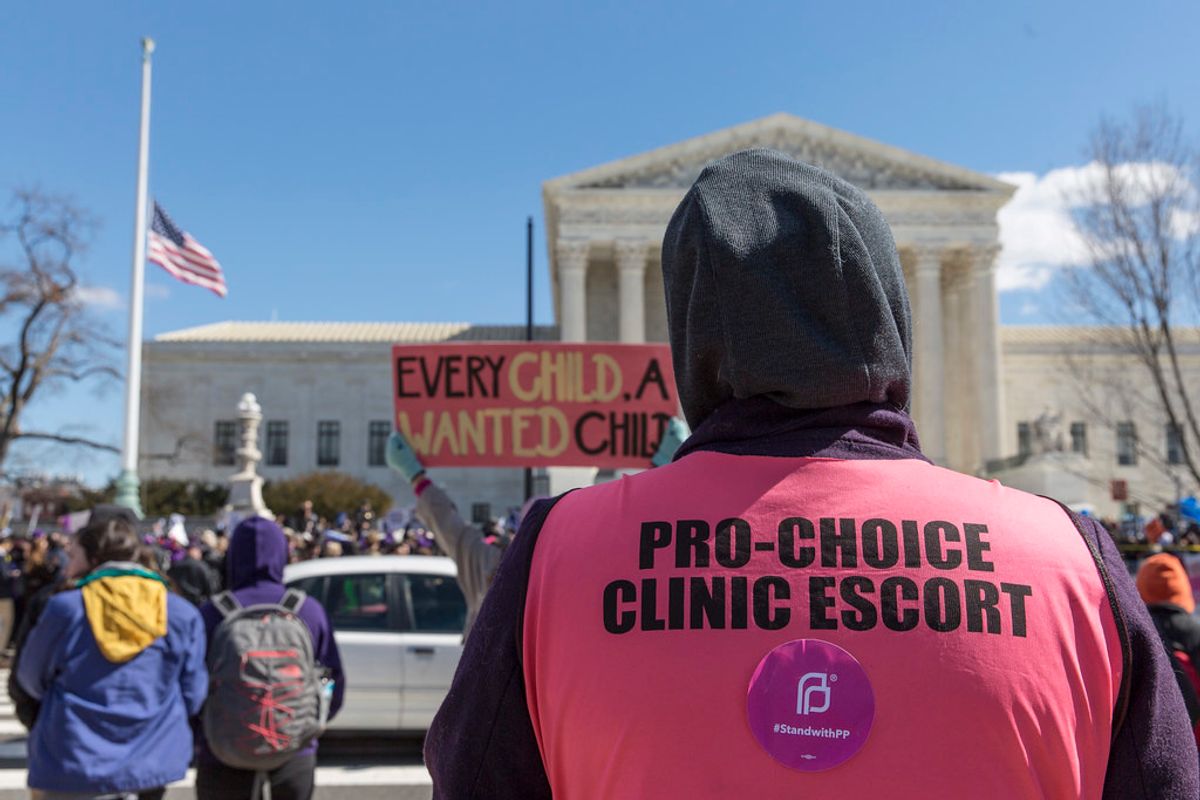 FBI Gonna Catch All Those Non-Existent Pro-Choice Violent Extremists, Because 'Both Sides'