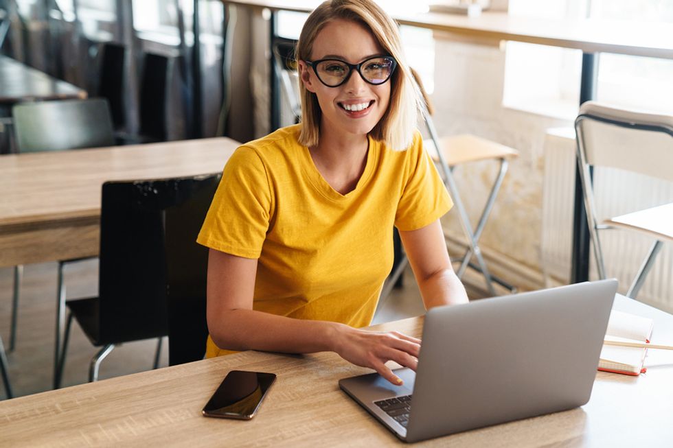 Woman networking the right way during her job search
