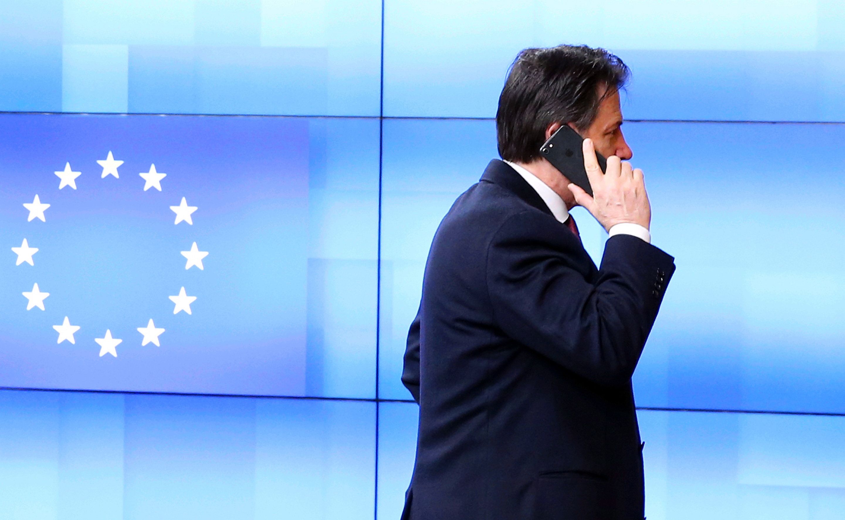 Il Pd caldeggia investimenti a parole ma non può farli per ubbidire all’Ue