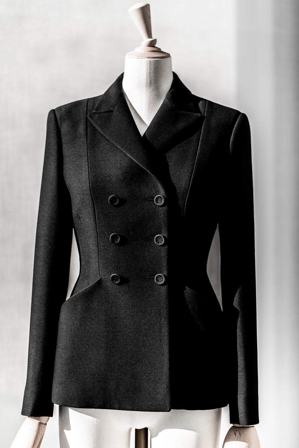 Celebs Still Wear Dior's Iconic Bar Jacket 73 Years Later - PAPER