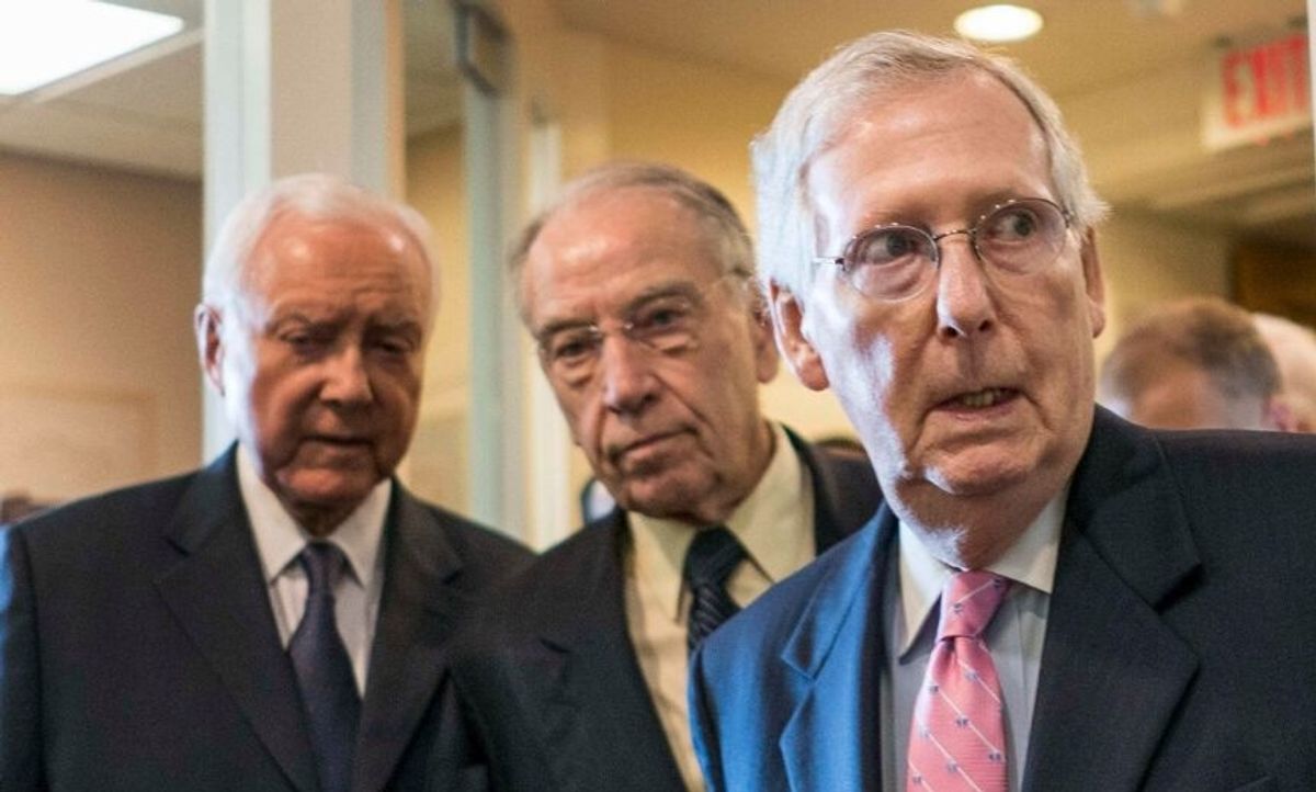 People Are Calling Out Republicans for Breaking Senate Trial Rules by Leaving '21 Empty Seats'