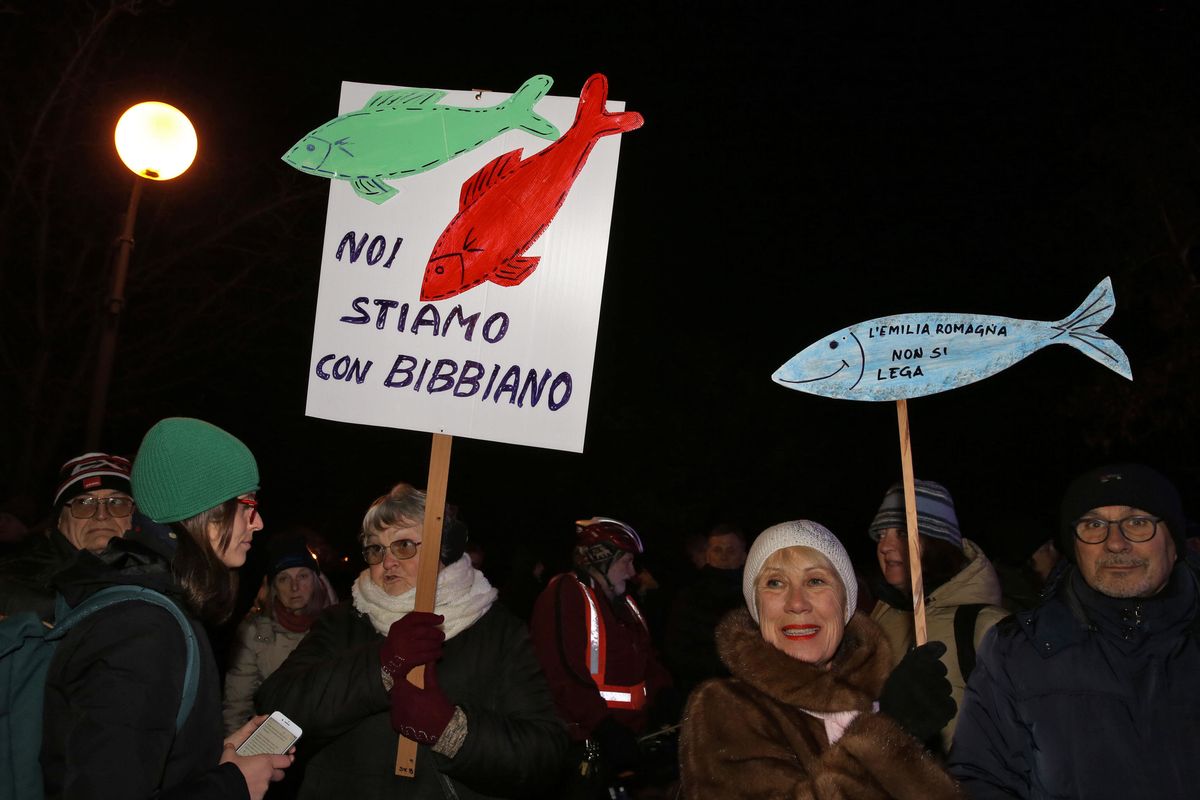 Salvini parla di bimbi, le sardine di formaggio
