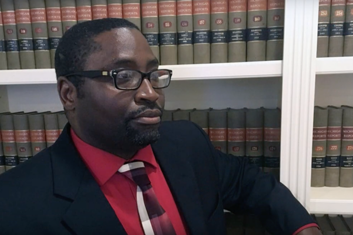 Black Guy Stuck In Racism Infinity Loop When Bank Won't Deposit His Discrimination Settlement Checks