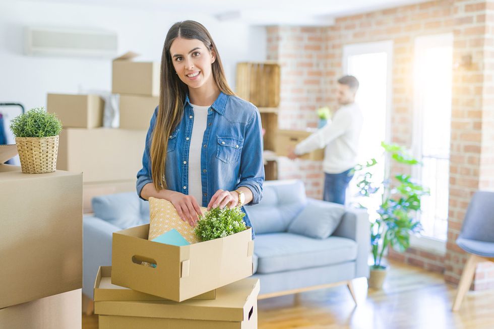 Professionals moving after their long-distance job search