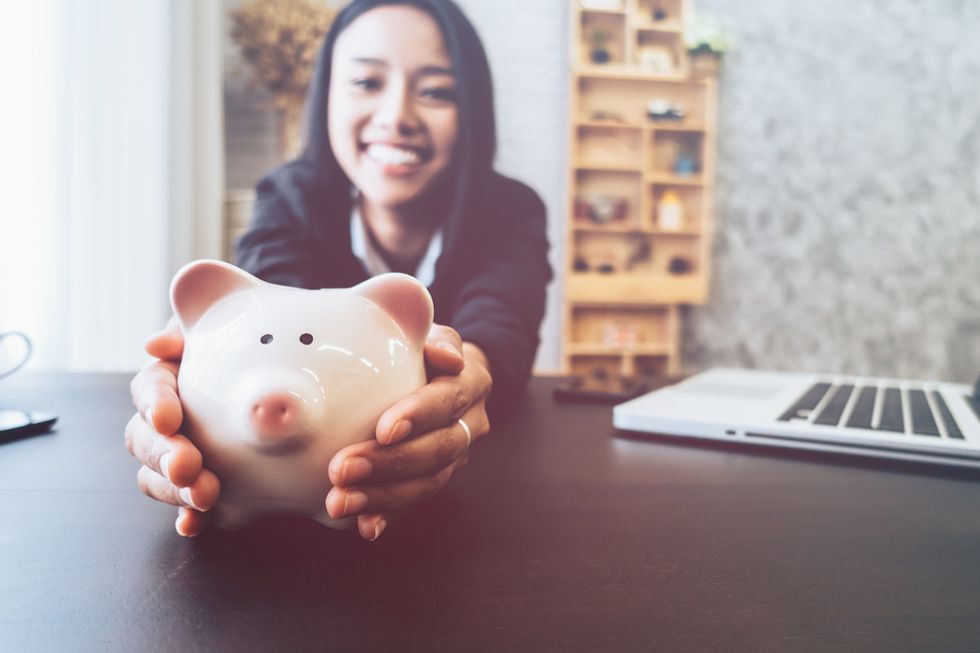 Woman saves up money for her long-distance job search