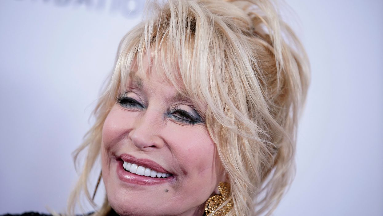Dolly Parton created a hilarious social media meme, and now other celebs are posting their own