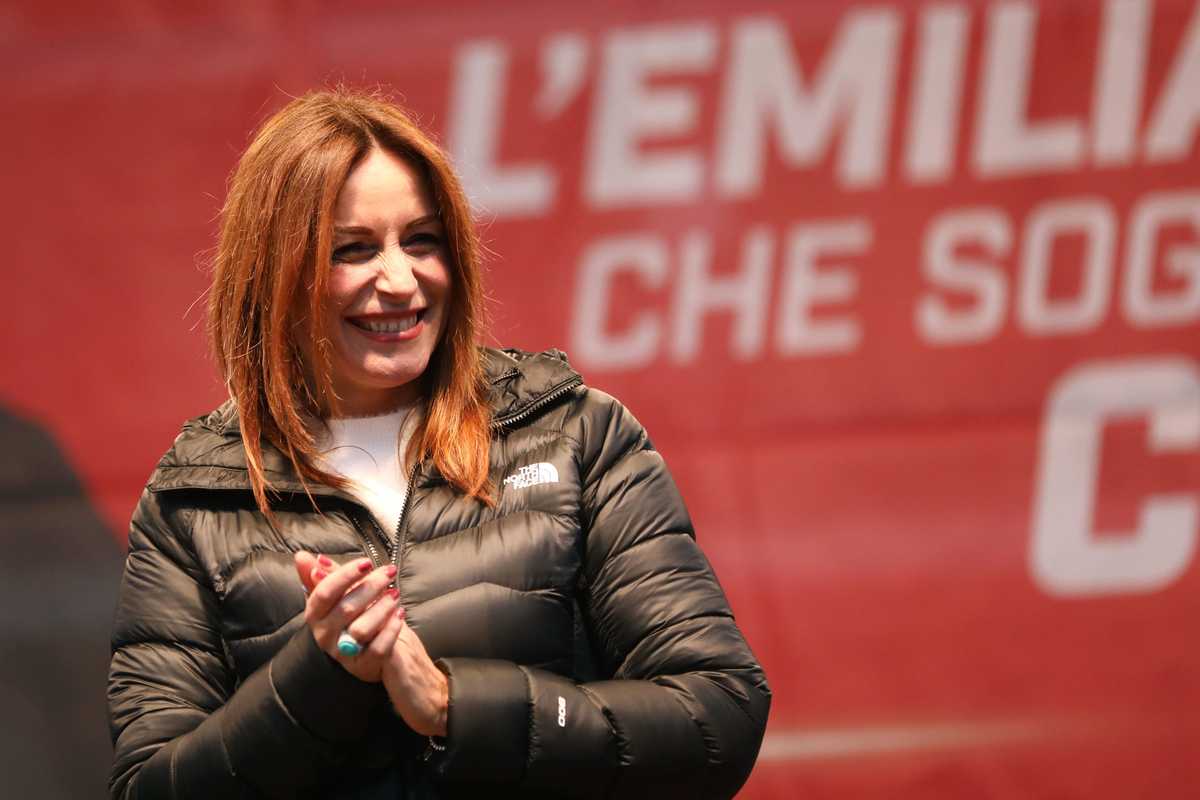 La pecora verde punta alla regione rossa