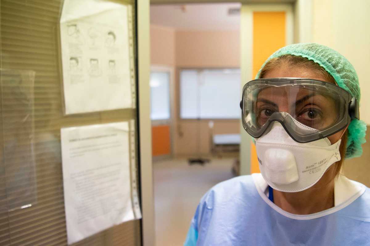 Le voci sul virus fanno più danni del virus