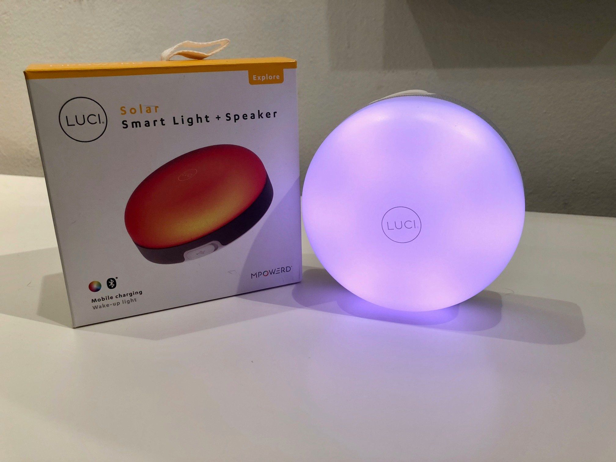 Luci solar deals powered light