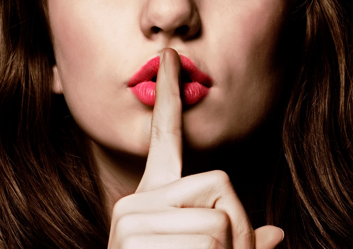 Sottovoce. Si chiama Asmr e si traduce «massaggio del cervello». Un’onda che rilassa i sensi