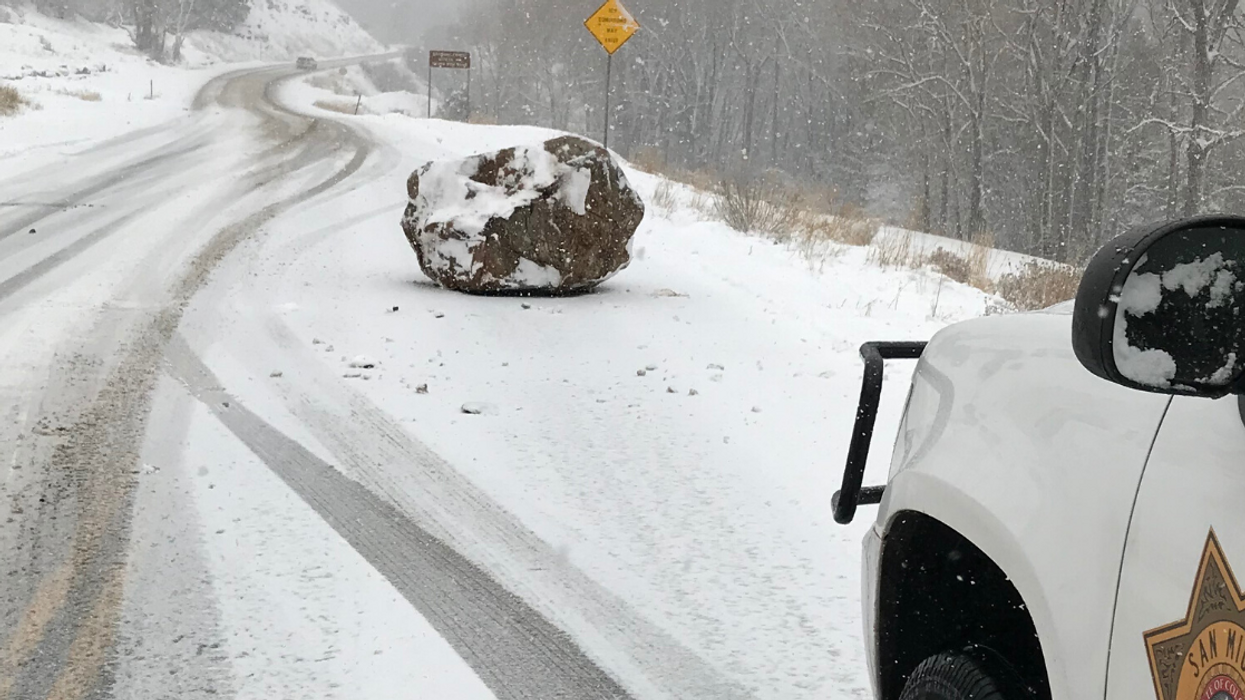 Colorado Sheriff's Department Hilariously Confuses The Internet With Their Description Of A Boulder