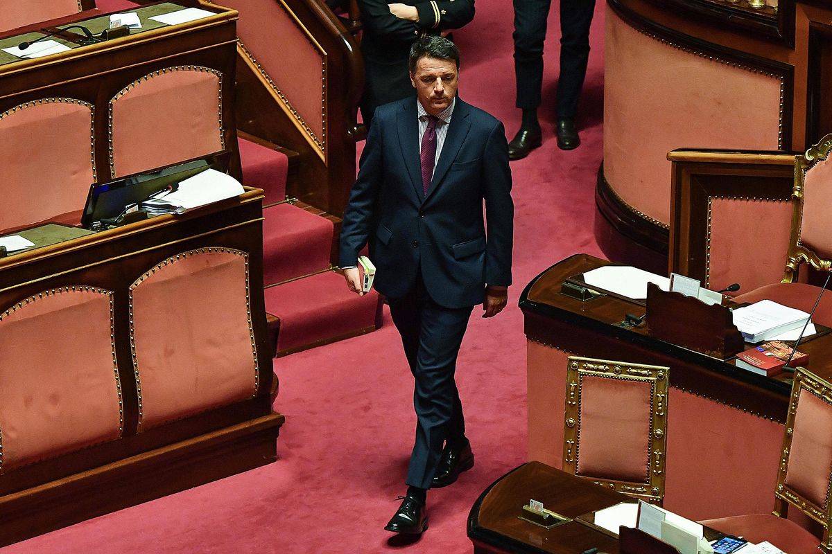 Conte sbotta: «Renzi è opposizione». E il Bullo per ripicca gli svuota il cdm