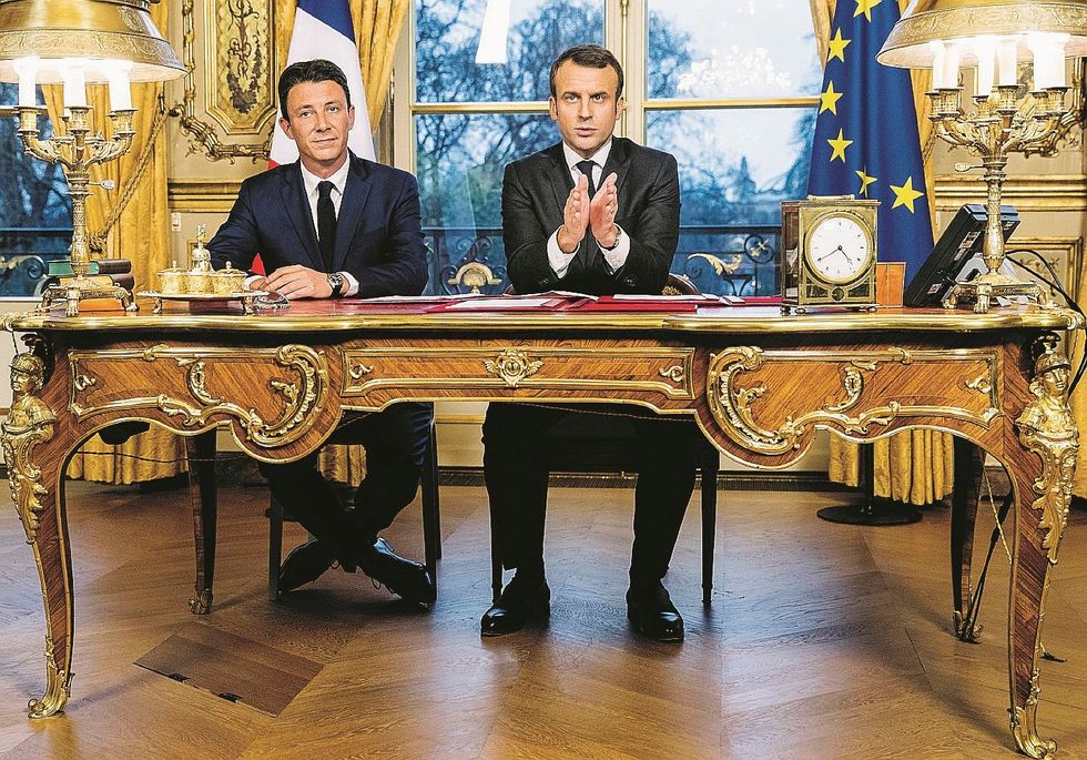 Macron dai gilet gialli alle luci rosse. Il suo candidato cade sui video porno