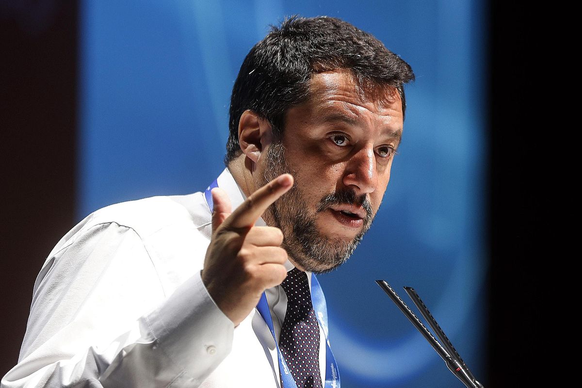 In punta di diritto l’accusa di sequestro rivolta a Salvini è una scatola vuota