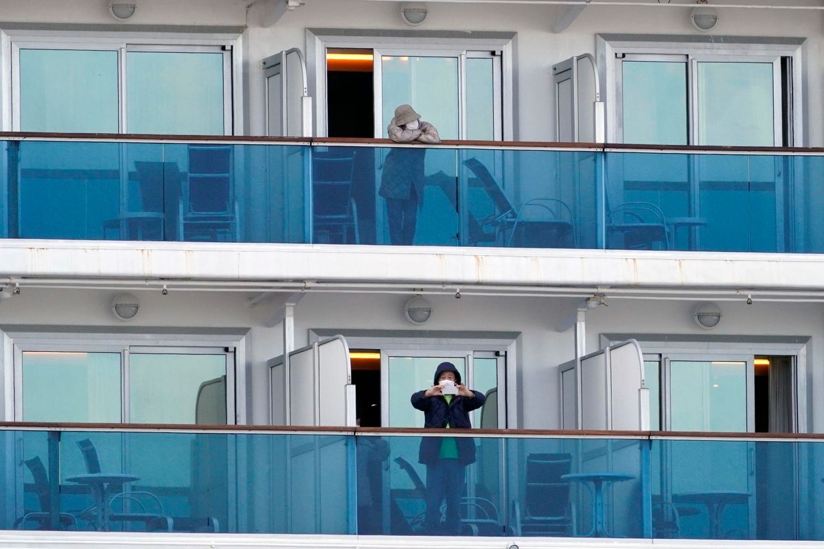 Sulla nave lazzaretto intrappolati 35 italiani