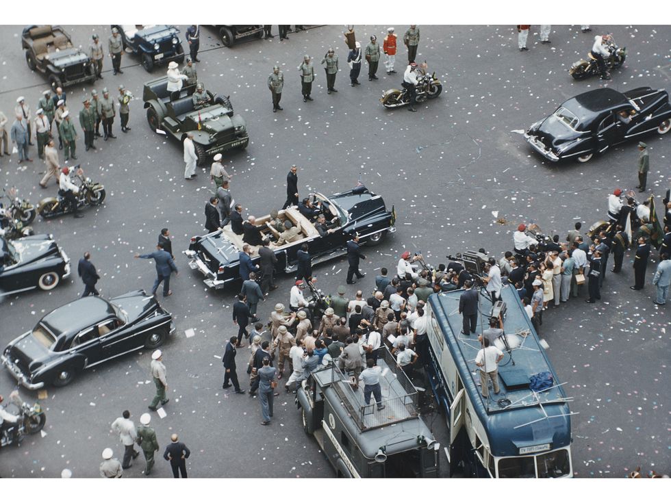 A motorcade in Rio de Janeiro, Brazil, during a visit by US President Dwight D. Eisenhower (1890 - 1969), 1960.