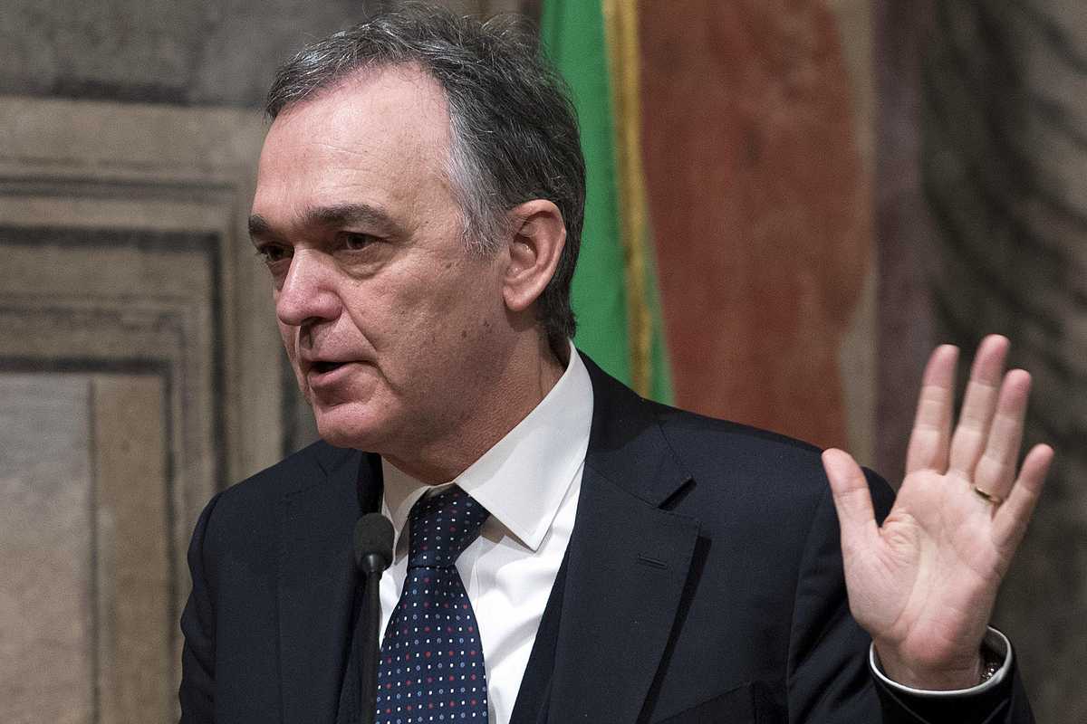 In Toscana rientrano almeno 2.500 cinesi. Nessuna quarantena per «antirazzismo»
