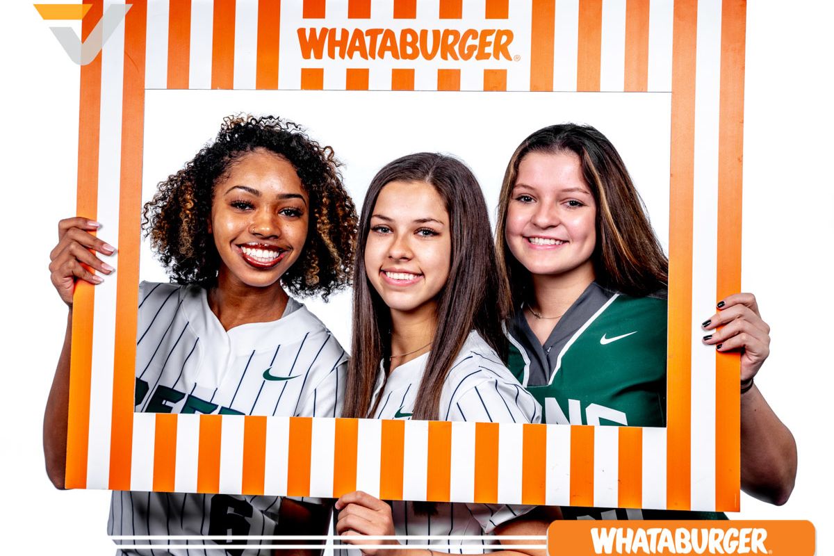 #WHATASNAP: Behind the Scenes at the VYPE DFW Baseball/Softball Photoshoot by Whataburger