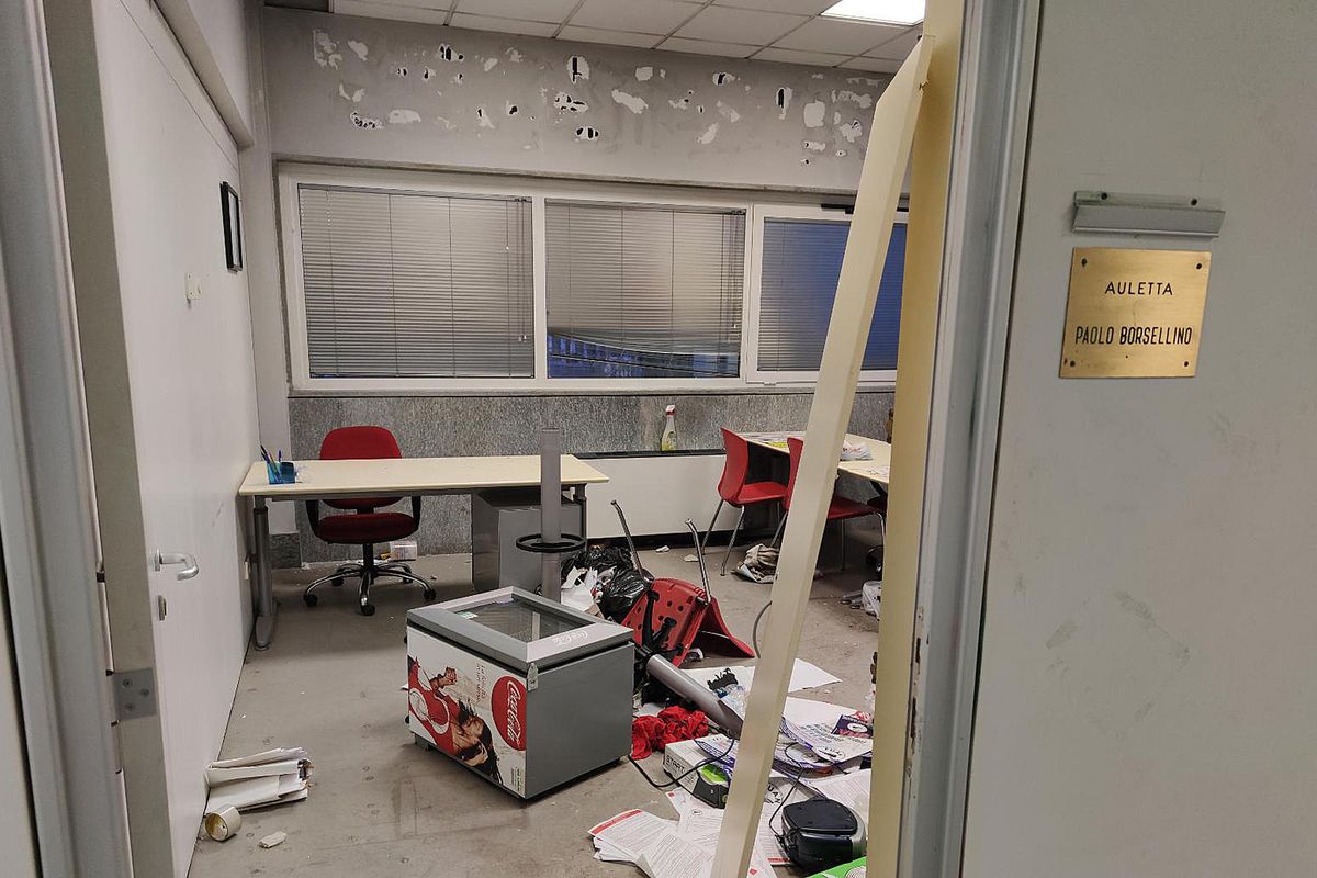 All’università di Torino la prof premia l’occupazione: «Do il 30 politico a tutti»