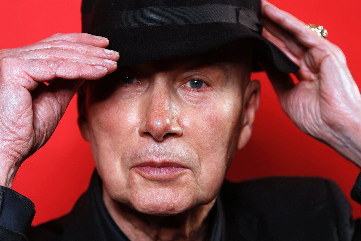 Ora tentano di spacciarci per arte il diario porno soft di un pedofilo