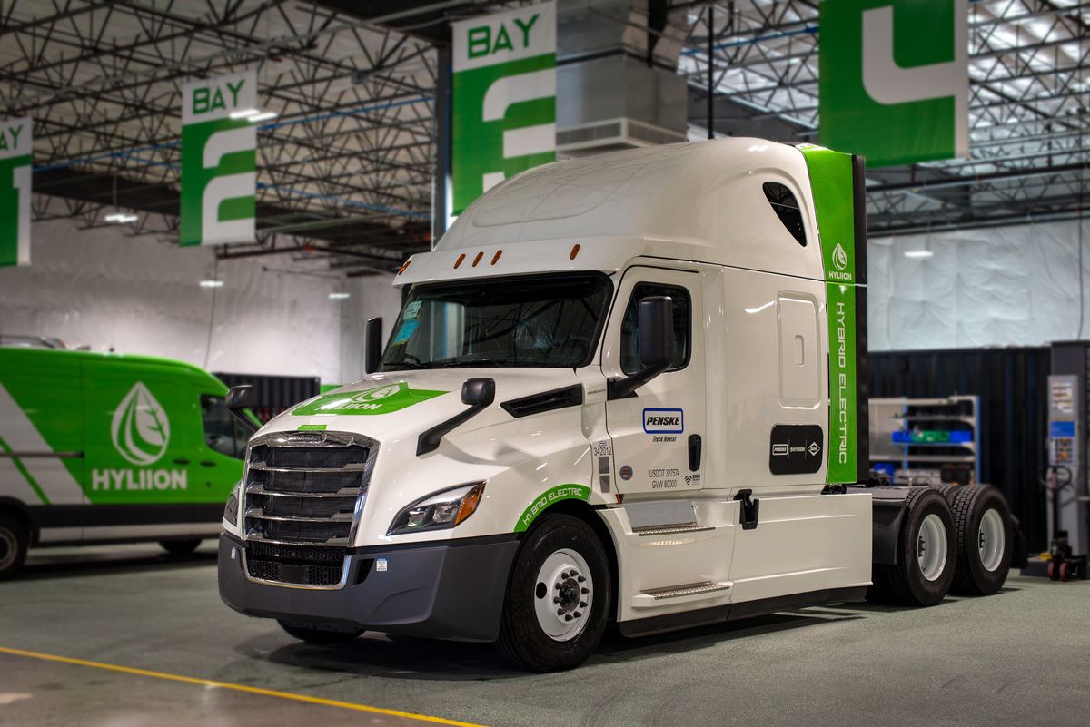 Penske Hyliion Dana Hybrid Cascadia