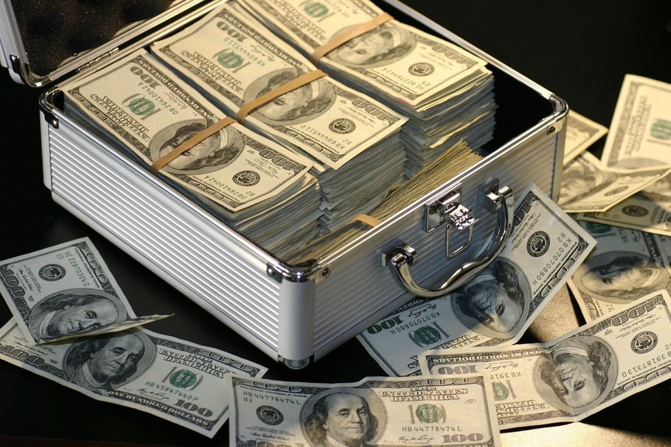 5 Tips On How To Save Money