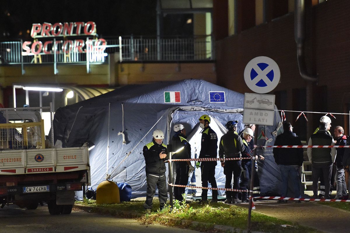 Zone rosse chiuse a chiave e polizia a guardia dei varchi. La terza vittima è a Crema