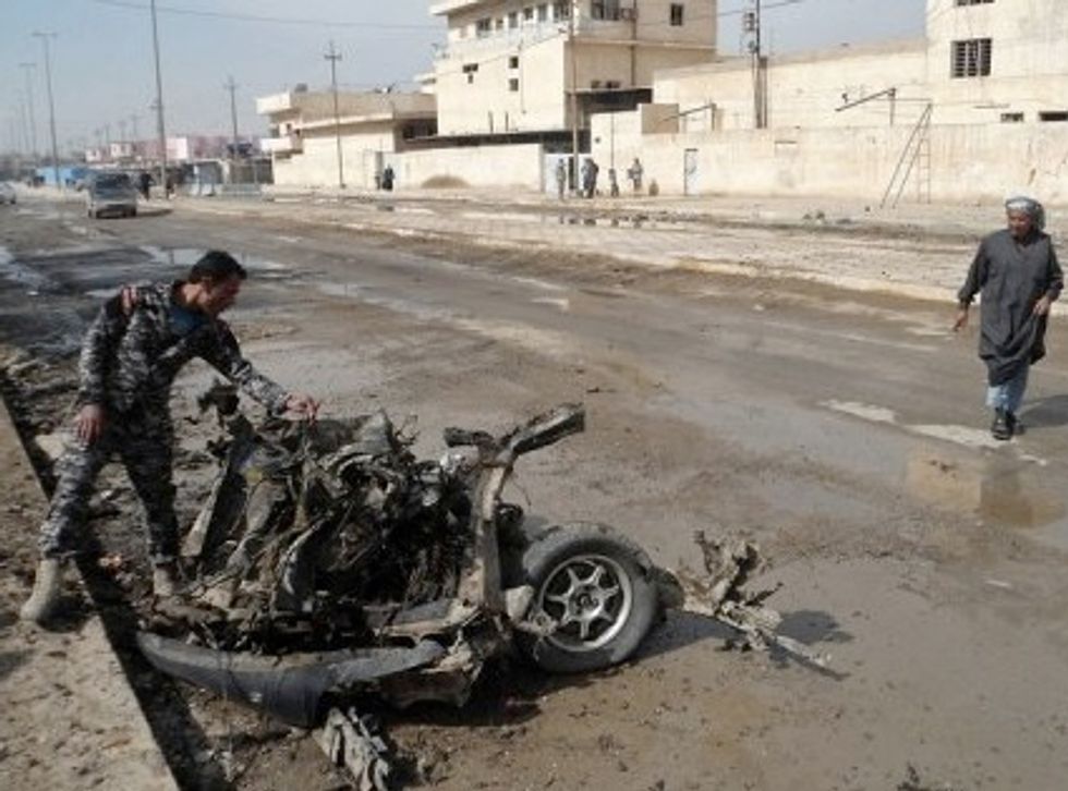 Bomb In Iraq Sunni Mosque Kills 20
