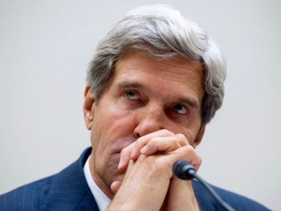Kerry To Meet Abbas Monday In London: U.S.