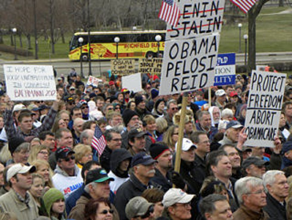 POLL: Only Tea Partiers Want To Shut The Government Down Over Obamacare