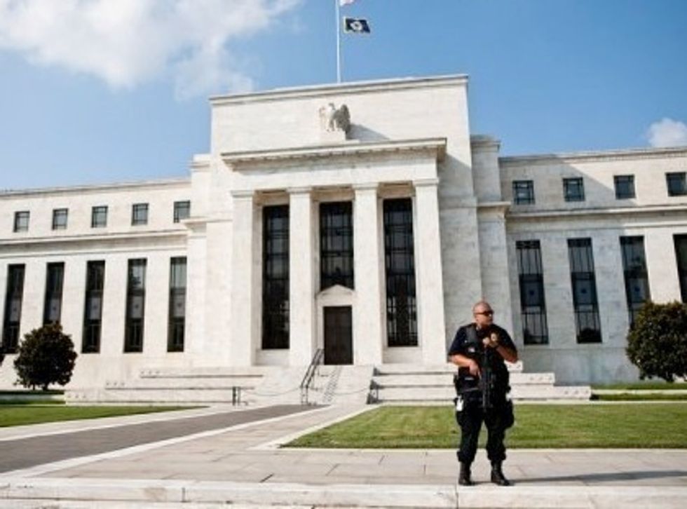 Wary Fed Leaves U.S. Stimulus Unchanged