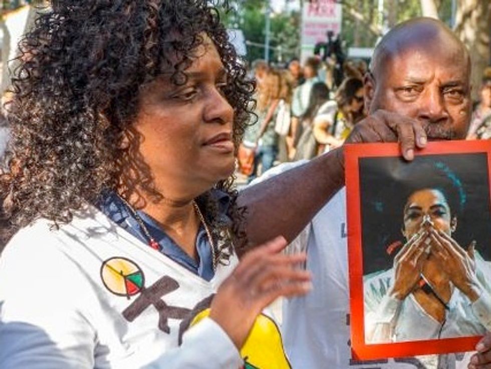 Jury Finds Michael Jackson Promoter Not Liable For Death