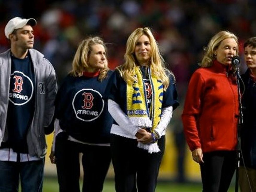 Red Sox Honor Marathon Bomb Victims