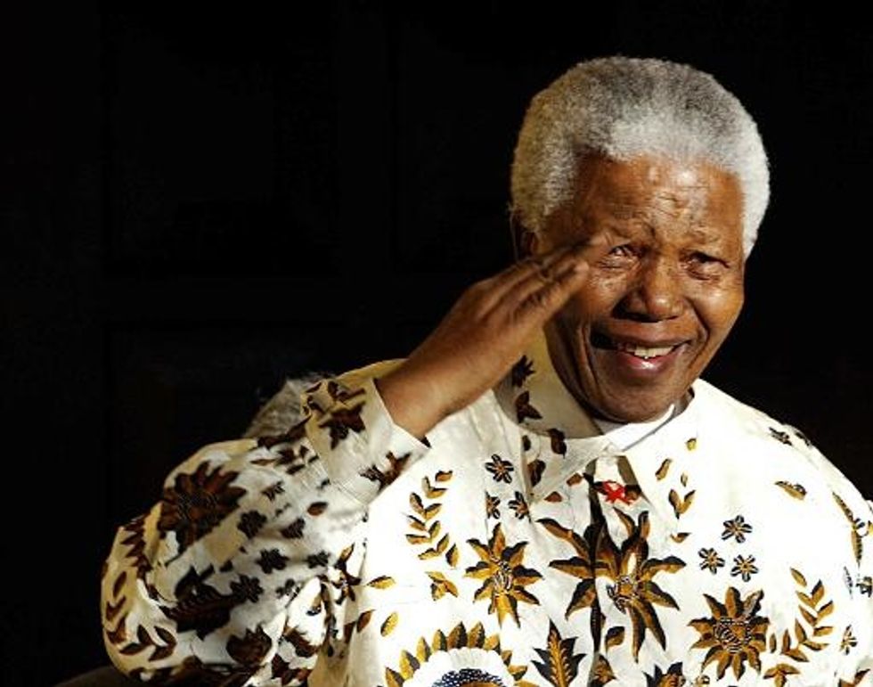 Anti-Apartheid Hero Nelson Mandela Dies Aged 95