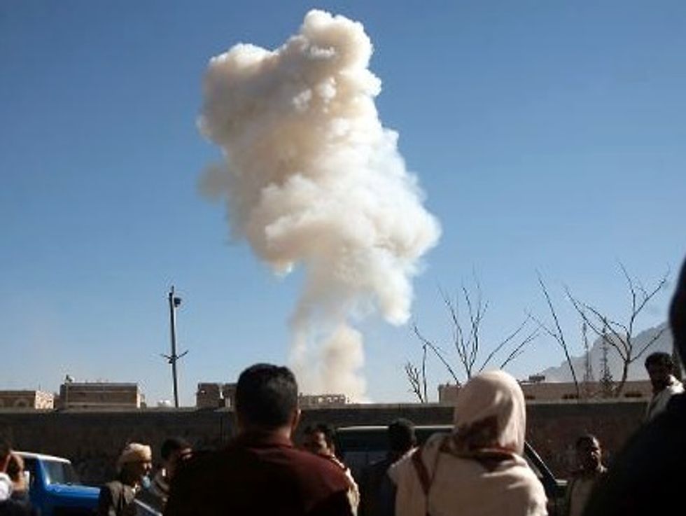 ‘At Least Twenty Dead’ As Yemen Defense Complex Stormed