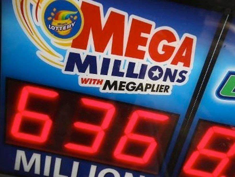 Merry Christmas! Two Winning Tickets To Split $636 Million U.S. Lottery