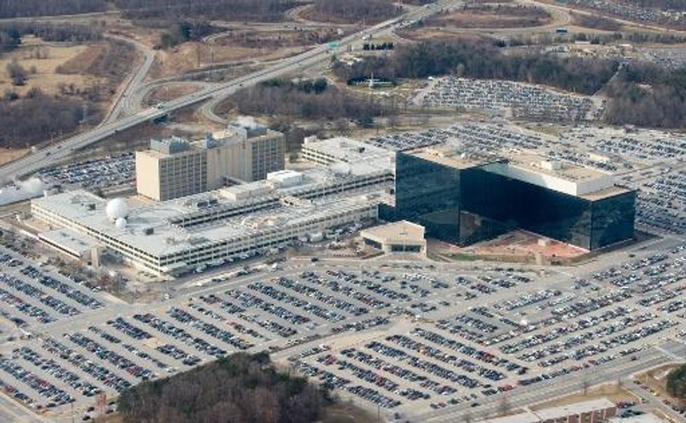 Report: NSA Taps Offline Computers With Secret Bug