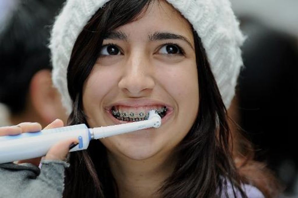 Internet-Connected Toothbrush Makes CES Debut
