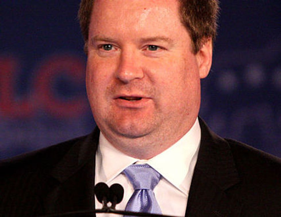 Fox News Hosts Punish Sexist Colleague — By Making Him More Famous