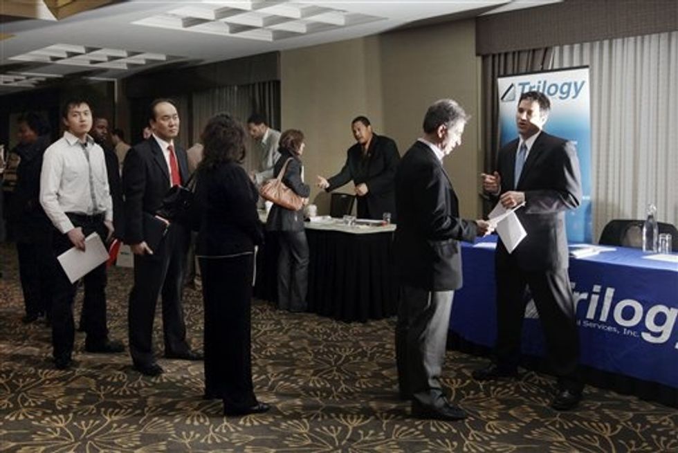 U.S. Jobless Claims Fall