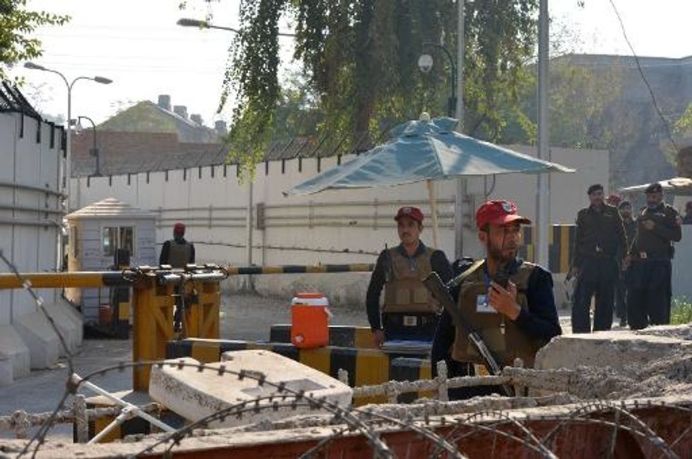 Bomb Kills 23 In Pakistan Capital
